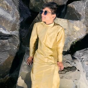 Meet your Posher, Mihir